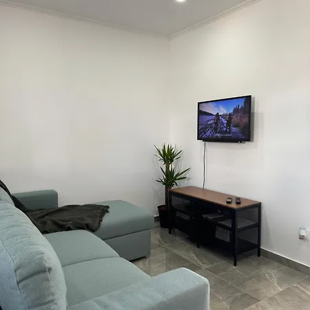The Strip Oura Apartman