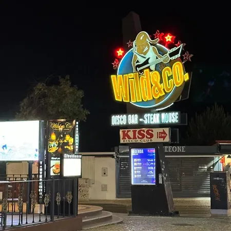 Lägenhet The Strip Oura