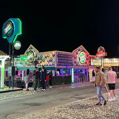 Διαμέρισμα The Strip Oura