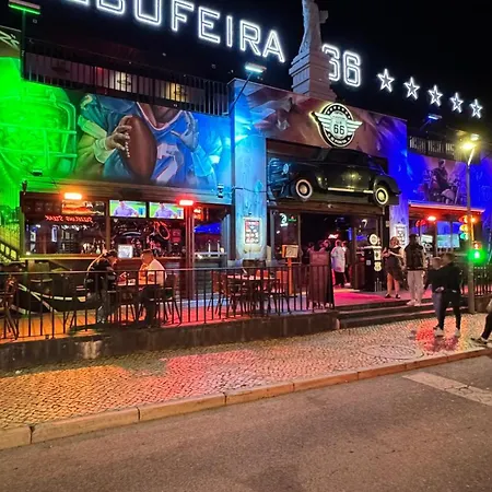 The Strip Oura Αλμπουφέιρα