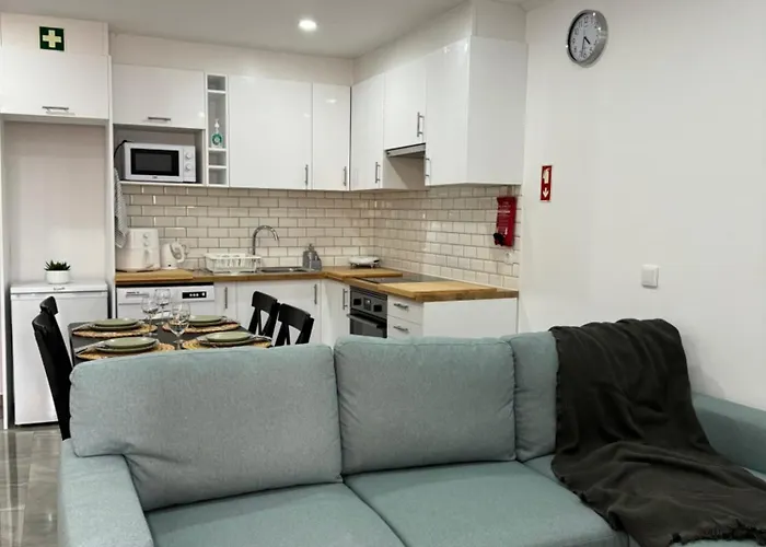 The Strip Oura Apartman *